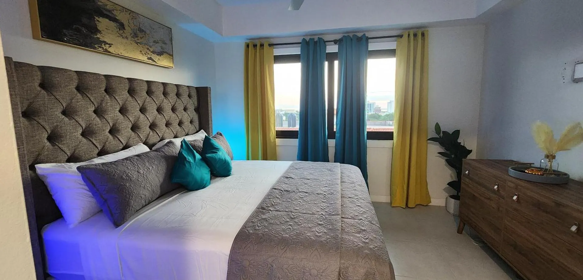 Apartment Paradise Haven At Via Kingston